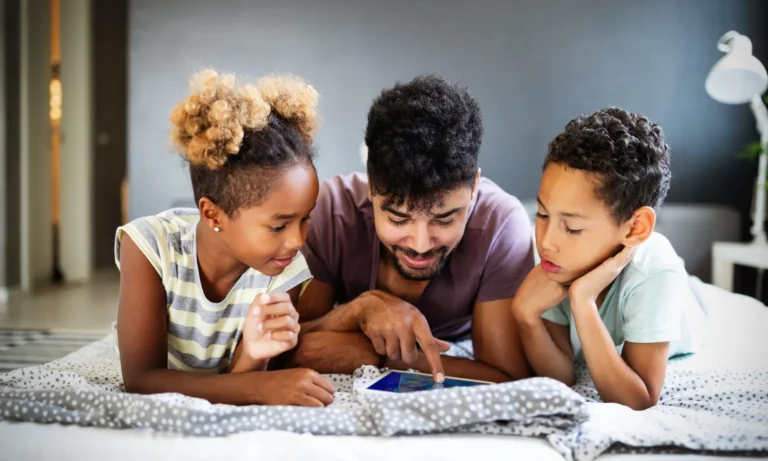 Online games for children to learn English: pros and cons