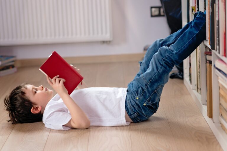 What are the best books for kids to learn English?