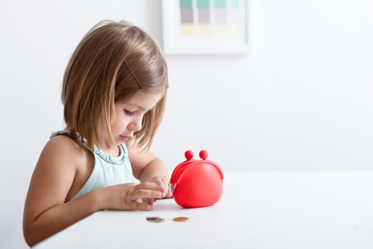 L’éducation financière : comment apprendre à ses enfants la gestion de l’argent 